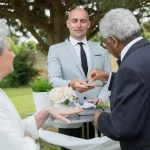 Les superstitions liées aux mariages : traditions étonnantes à travers le monde